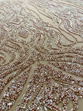 Dantela Couture Auriu Rose cu Model Geometric, cu Perle, Margele si Paiete